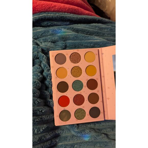 Moonslice Beauty New Moon Eyeshadow Palette - Picture 2 of 3